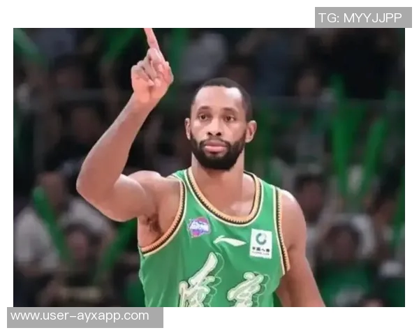 前辽宁三冠外援弗格正式加盟上海队开启新篇章